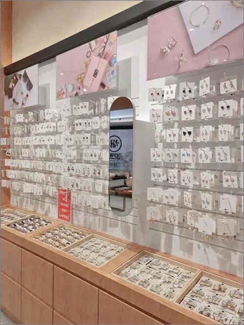 Earring Displays (3)